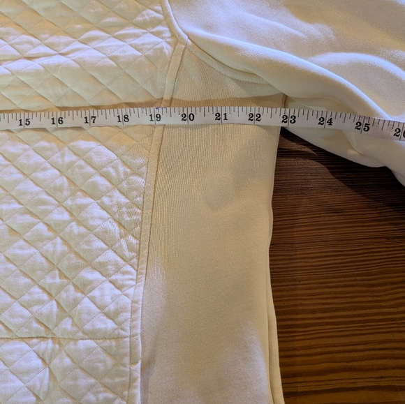 LL Bean Women's Quilted Full Zip Sweatshirt, Size XL, Cream - Picture 9 of 14